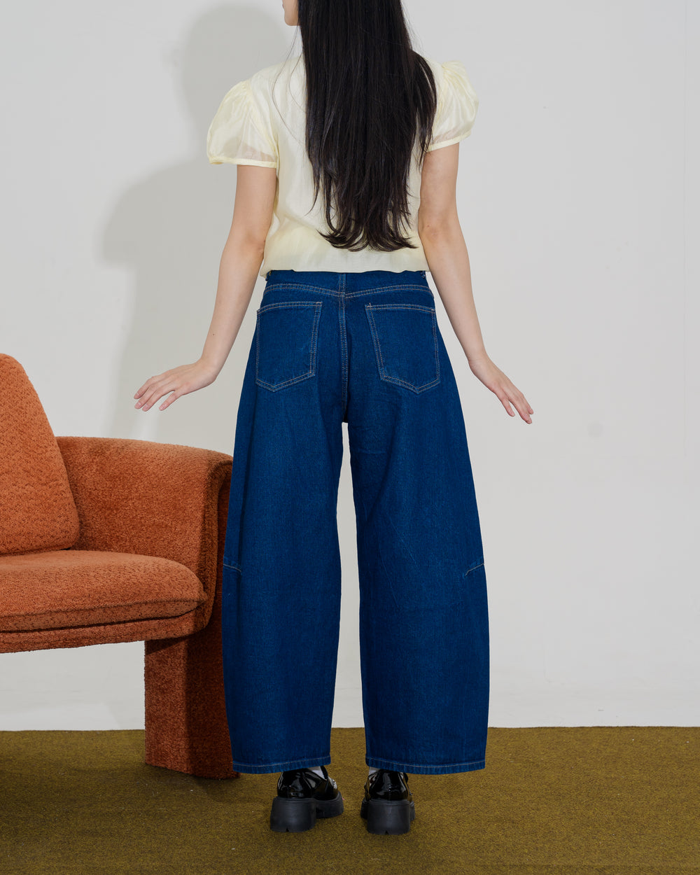Jiye Barrel Jeans